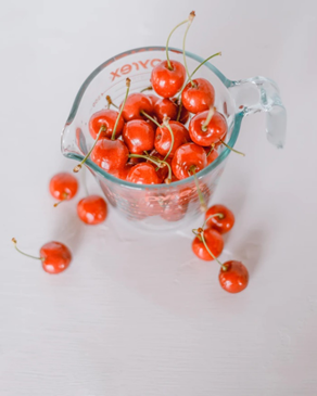ShropRecycles's tweet photo. Pyrex - While pyrex ovenware is a type of glass - it has been specially treated in the manufacturing process to withstand high temperatures, which makes it non-recyclable. Do not recycle it with other glass items. Bag it in your rubbish bin. #whattodowith #notrecyclable https://t.co/CoNRHXK4sk