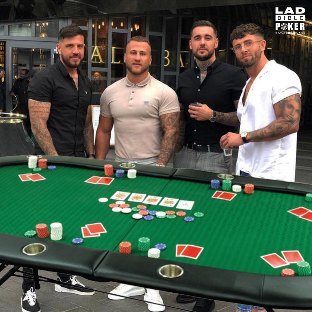 ODDSbible's tweet photo. “He’s definitely bluffing mate, all I'm saying is, if that was me, I’d go all in” https://t.co/tGmNGk21ns