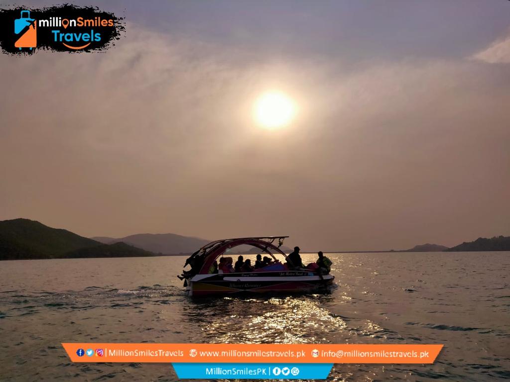 LeNaKhaaan's tweet photo. The Great Adventure
EXPLORE PAKISTAN
#LetsTravelWithMillionSmiles
@MStravelsPK
@ZAtalks 
@Mian_M_Abbas
@MillionSmilesPK https://t.co/Pd9rnGjUVV