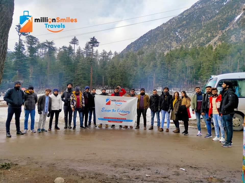 LeNaKhaaan's tweet photo. Come &amp; Explore The valleys of PAKISTAN with @MStravelsPK 
#LetsTravelWithMillionSmiles 
@MStravelsPK
@ZAtalks 
@Mian_M_Abbas
@MillionSmilesPK https://t.co/E31wDnsyxZ