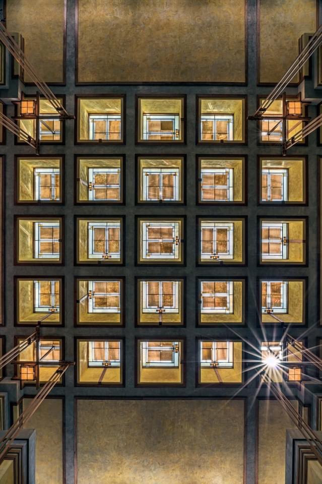 📍#200GREATPLACES: The 1907 Unity Temple (Oak Park, IL) stands as a remarkable work of religious architecture for its bold break with traditions and innovative use of concrete. 
📷: utrf.org | James Caulfield
1907 | By Frank Lloyd Wright
#Architecture #Architect