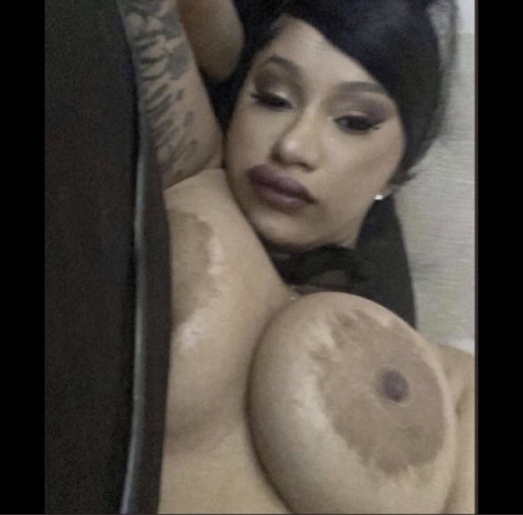 DamnDawnx3's tweet photo. @iobtweets She’s innocent and they look wayyy better than. . . https://t.co/xQb0gVr8vb