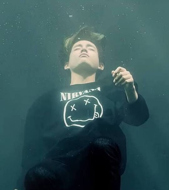 the way he just took off his jacket is ...