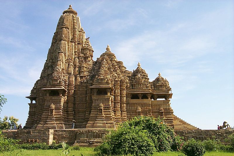 20.  The fractal geometry of Indian temples: Virupaksha Temple, Dilwara Temples, Kandariya temple and Sri Meenakshi Amman Temple  https://www.dataisnature.com/?p=2138&nbsp;
