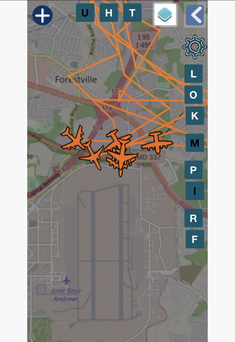 It’s getting so busy at Andrews that air traffic control is asking some incoming aircraft to loop to synchronize arrivals. #insurrection  #Inauguration2021