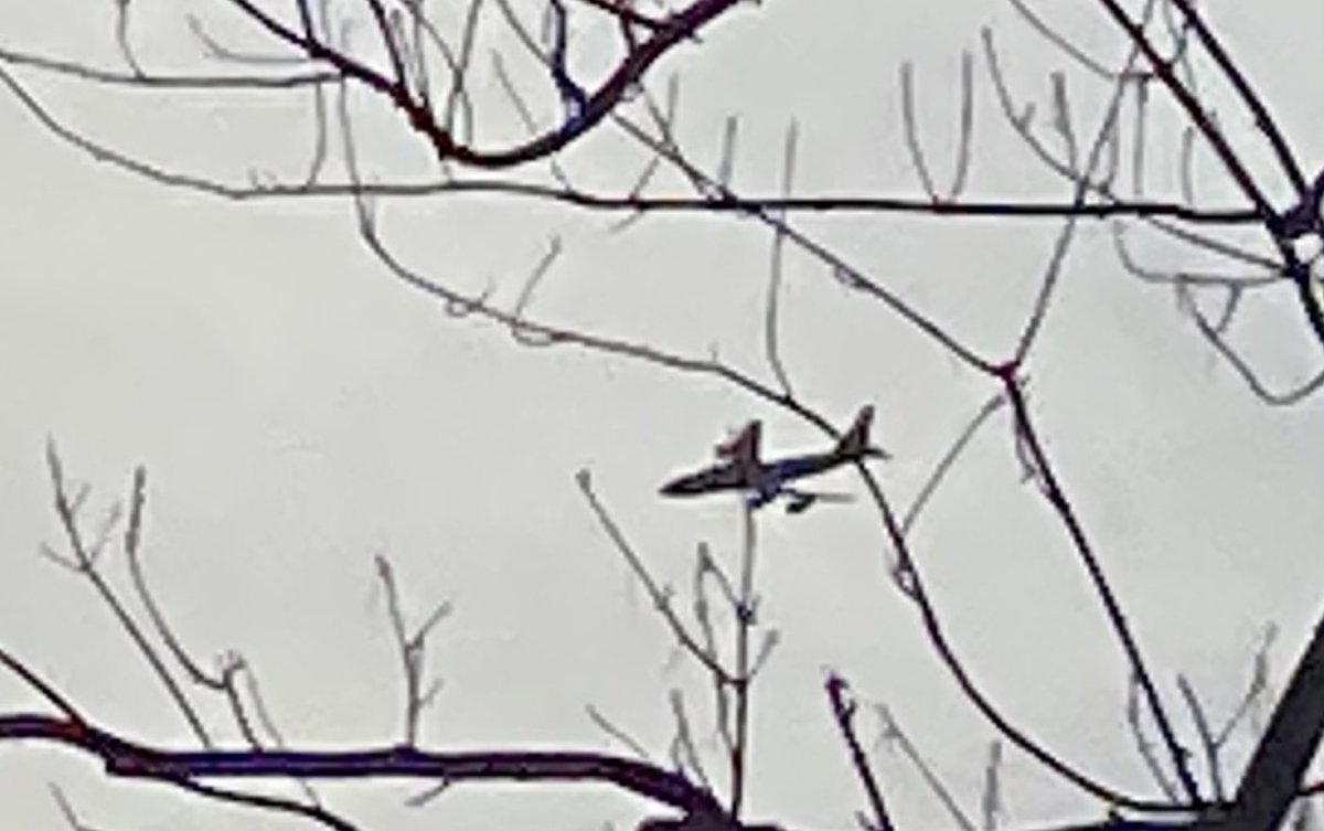 It’s getting so busy at Andrews that air traffic control is asking some incoming aircraft to loop to synchronize arrivals. #insurrection  #Inauguration2021