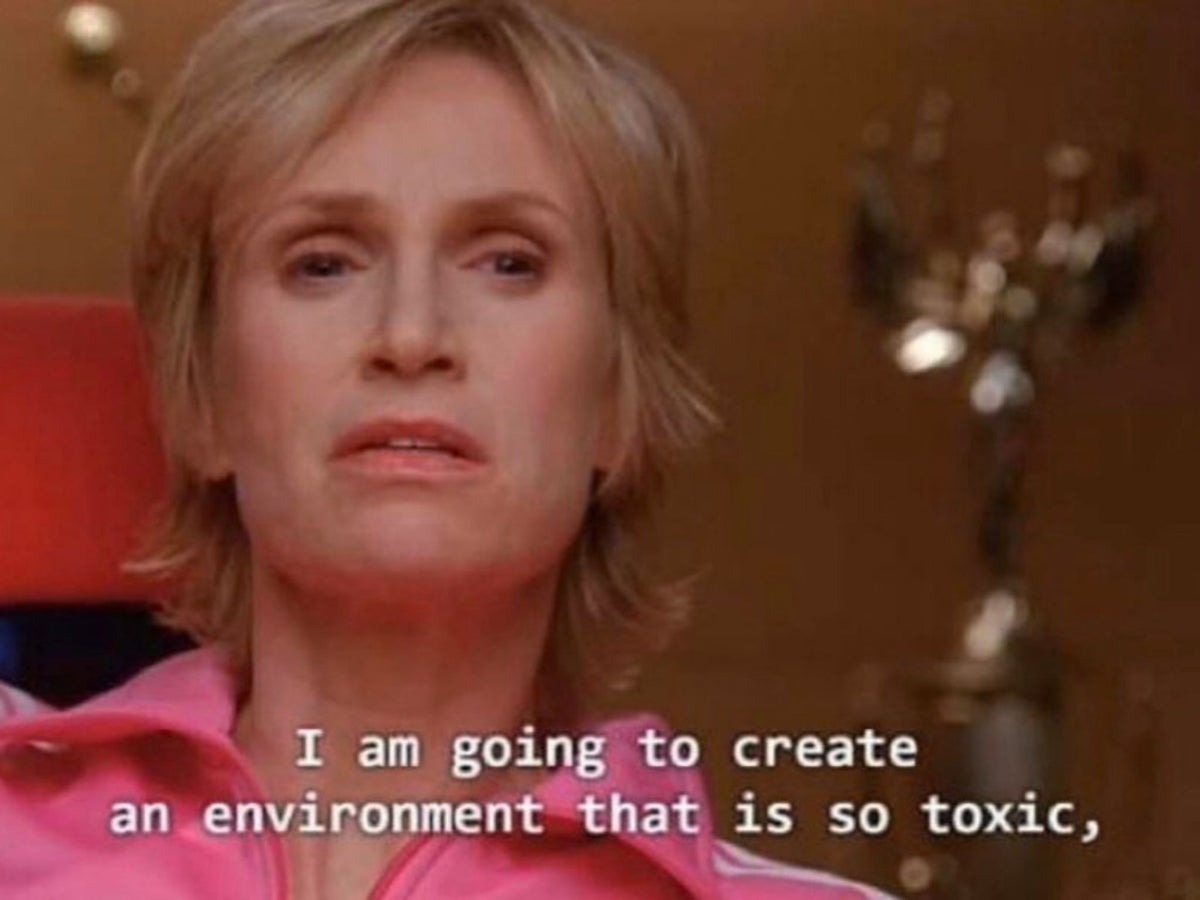 Kyron_uly's tweet photo. @tyrellfilms Those are both Jamie Lee Curtis, Jane lynch is https://t.co/Q0wMQ60E1L