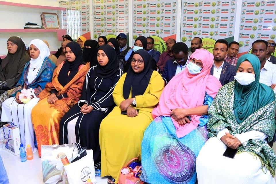 MoPCASL's tweet photo. Today @MoPCASL held the official handover ceremony for the outgoing Director-General, @DGJamalMuse and the incoming DG, Deqa Abdi Yusuf. Attending Ministers and dignitaries attested to the tireless work of @DGJamalMuse and welcomed the new Director-General. https://t.co/nFx8p1vWZD