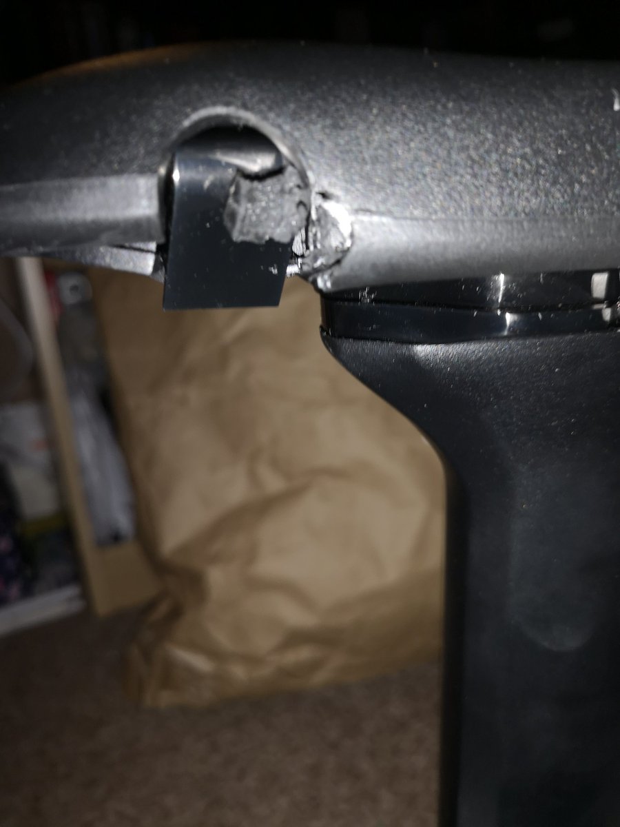 ifmenhadwings's tweet photo. @secretlabchairs I've just unboxed my Omega chair after preordering in December. Unfortunately the right side armrest is damaged. I'm unsure if I should box it all back up or not. Could you just send me out a new one? https://t.co/MBUAfzX2Os