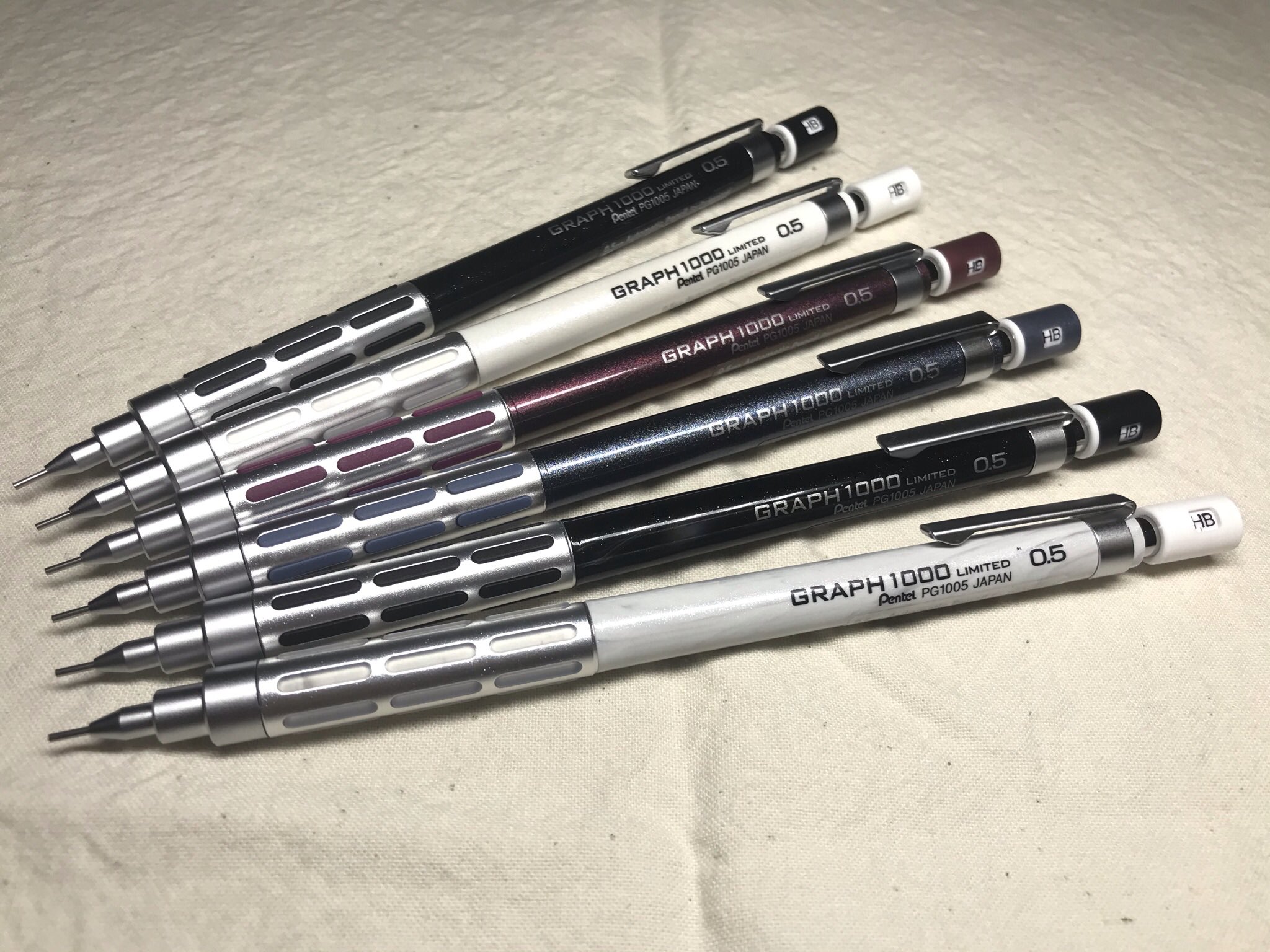 ぺんてる グラフ1000 パールホワイト 美しすぎ】純白のグラフ1000、再び。【文房具 文具 シャーペン