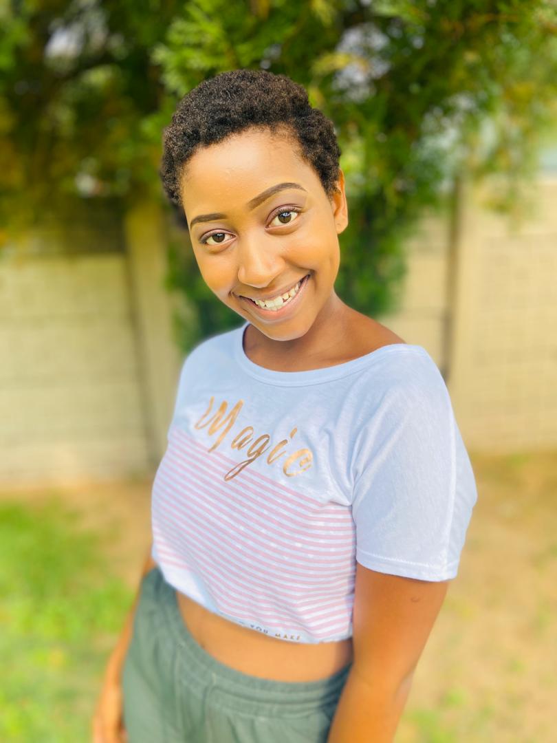 Kea_Molupe's tweet photo. Ngwana Mosotho with and without make-up.😍🖤
@LadyAmar1 look at you Number one fan🖤🥺

Somizi
Thuso Mbedu https://t.co/PkngWJcig7
