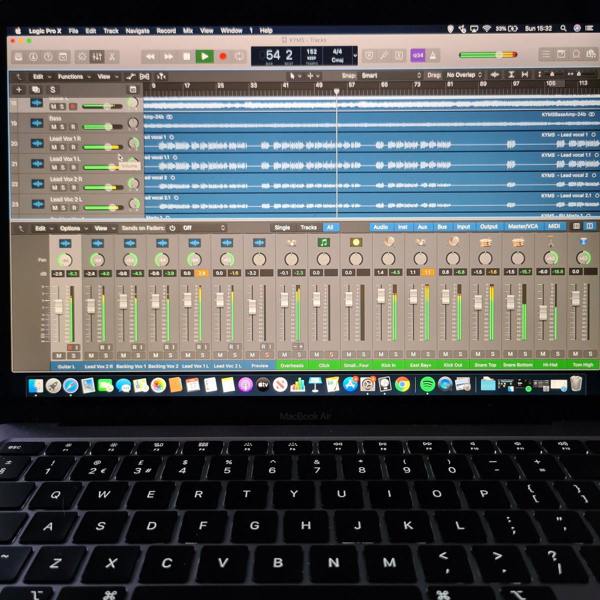 SmokinProphets's tweet photo. Working on something new!
Coming soon, Keep Your Mouth Shut🤐

#ComingSoon #NewSong #music #punkrock #rock #band #unsigned https://t.co/RfRba8xt8E