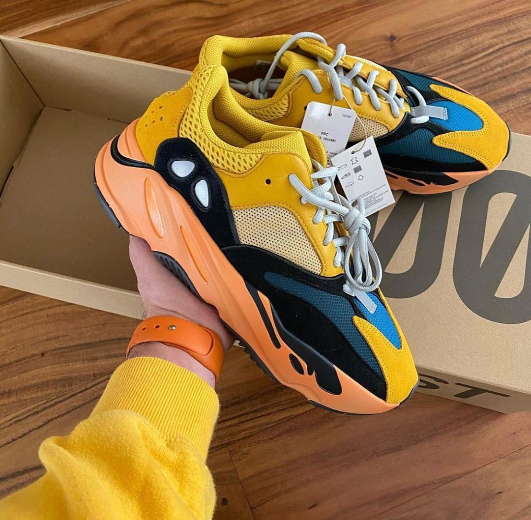 yeezy 700 37