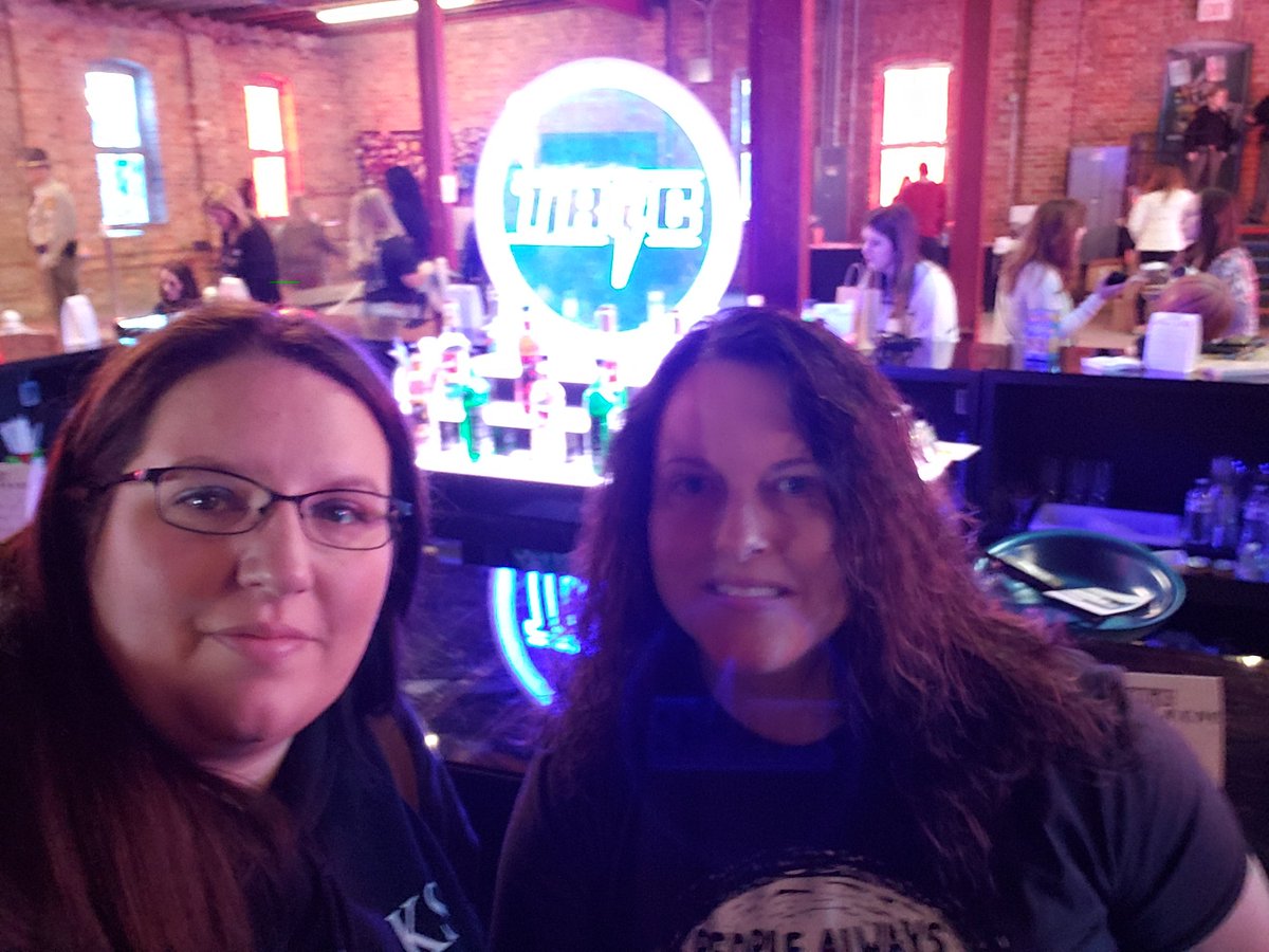 allisons311's tweet photo. @hulu One of my favorite places to be..TRIC.. https://t.co/ac21FhDmxc