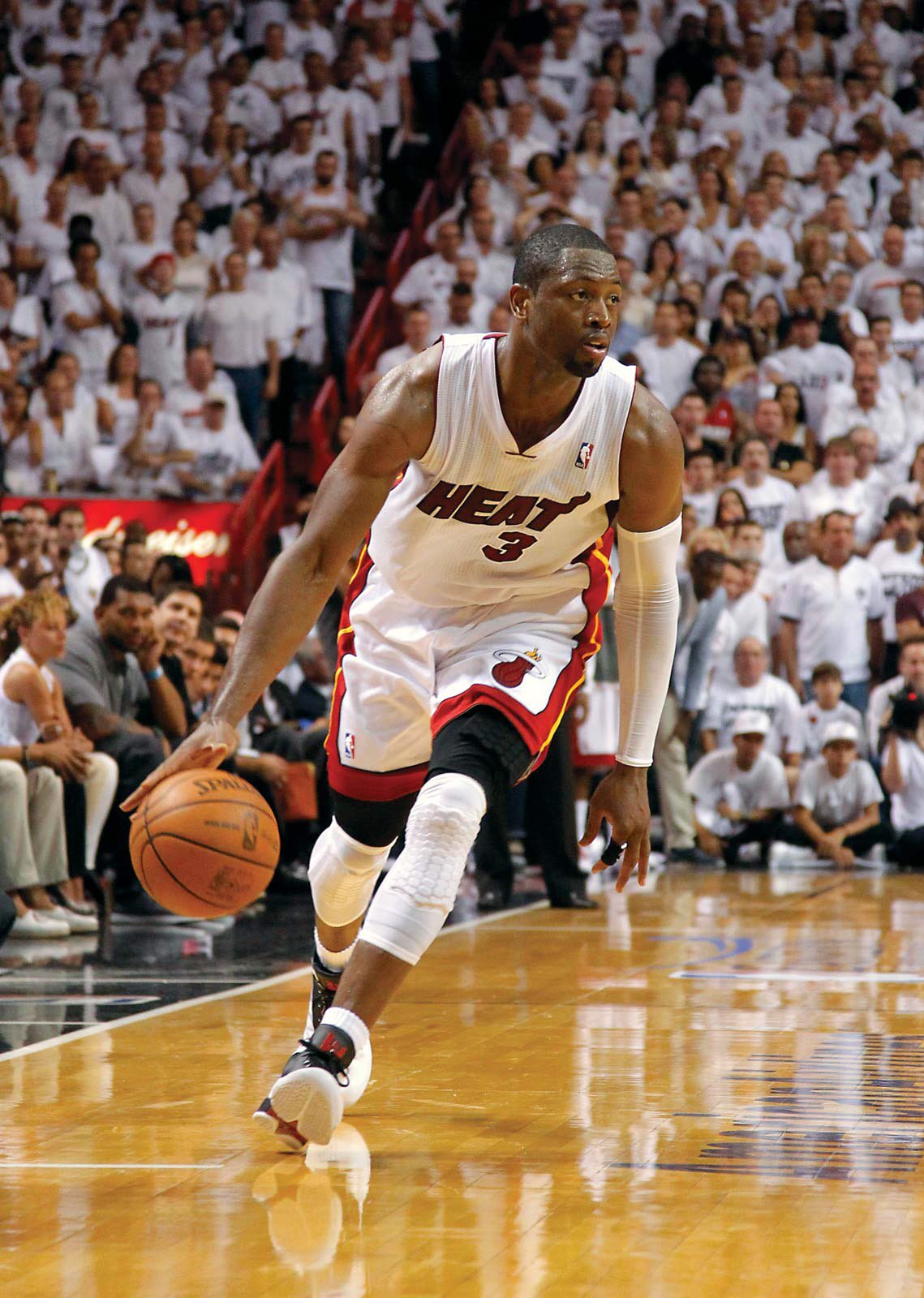 Happy 39th birthday to the Miami Heat legend, 3x NBA Champion, 13x NBA All-Star and soon to be HOFer, Dwyane Wade. 