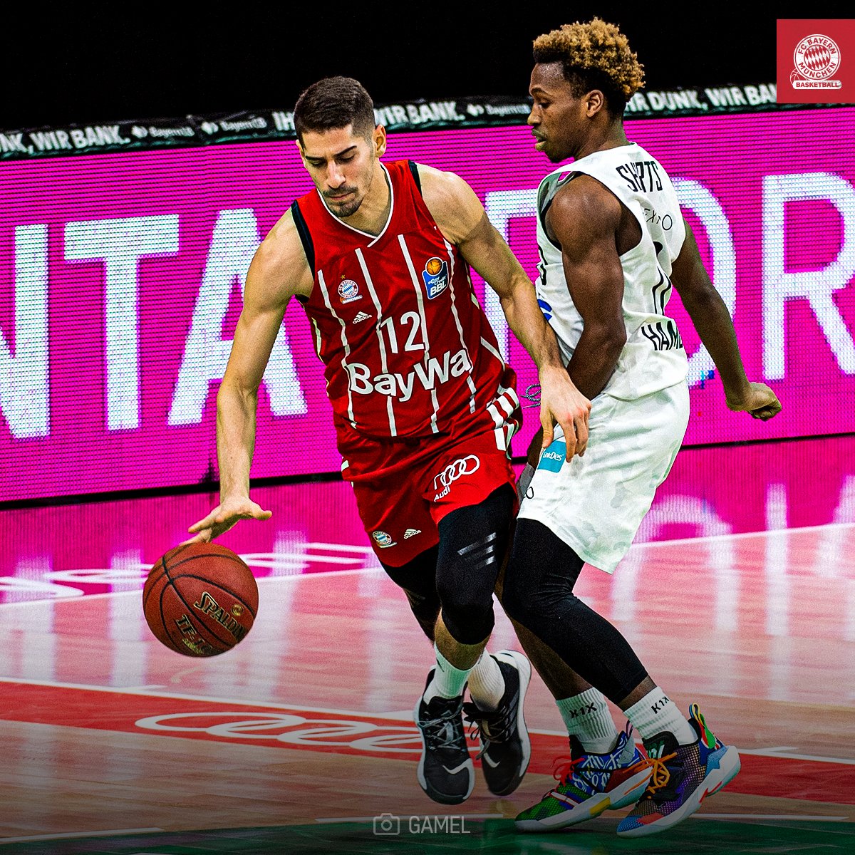 FCBBasketball's tweet photo. 40' | 81-71 | #FCBBHAM
Wichtiger Dreier von Flacca! Noch 40 Sekunden zu spielen. Auszeit @hamburgtowers.
#FCBB #FCBBlive #BBL https://t.co/uFoHHwsrAh