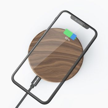 PhoneShopAcces1's tweet photo. Universal Wooden Qi Wireless Charger for Phone
https://t.co/KySsBre4EN https://t.co/wBZ2TK1IGf