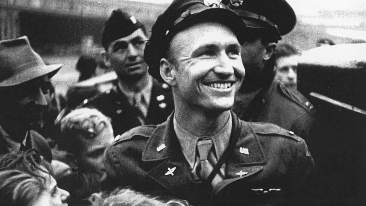 Colonel Gail Seymour "Hal" Halvorsen is best known as the "Berlin Candy Bomber" or "Uncle Wiggly Wings" for dropping candy to German children during the Berlin Airlift from 1948 to 1949.Halvorsen's operation dropped over 23 tons of candy to the residents of Berlin.