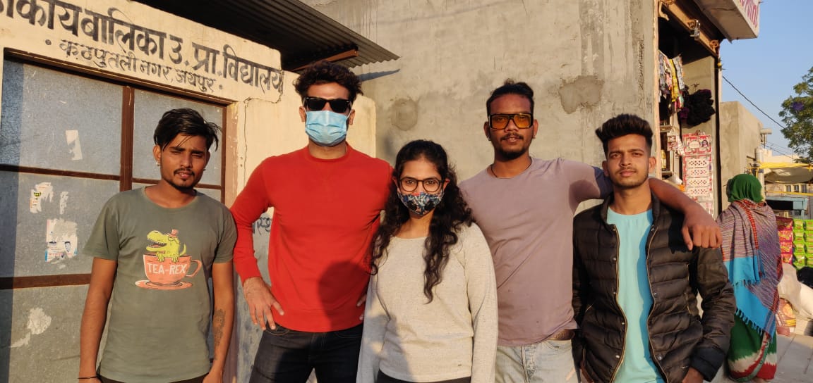 SquadPads's tweet photo. #Jaipur #PadSquadders Jitesh &amp;Aanchal gave #reusable #Sanfe #reusable #pads to 100 women at Katputhli Nagar whom they helped during lockdown by helping sell their wonderful puppets &amp; ensuring some livelihood. We are forever inspired by acts of care, love &amp; #Sustainable solutions. https://t.co/8UPjwyZzhq