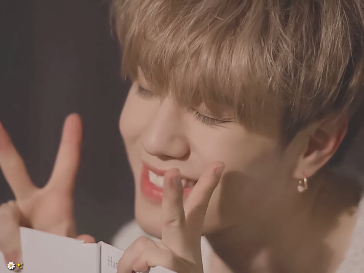 ♡𝙿𝚊𝚗𝚗𝚢🌼🐻𝓀𝓎𝓊𝓂 •☽ ◐ɨռȶɛʀʟʊռǟʀ◑ ☾• tweet media