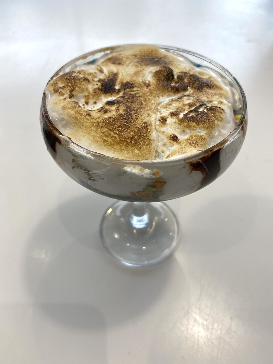 HAWKMAKESFOOD's tweet photo. Today’s creation!
Lucky Charms Marshmallow Ice Cream dessert!

Crushed up lucky charms cereal &amp; milk on a tray, in the freezer for 2 hours!

The scooped into ice cream, served with Hershey’s syrup!

Topped with marshmallow fluff and toasted with a cooks blowtorch!

#GFuelHawk https://t.co/M8MFLUi1qq