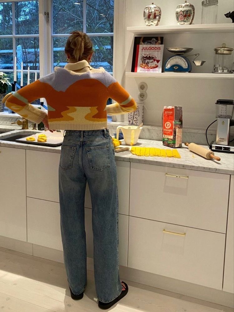 softparisian's tweet photo. i just want to invite my friends over for food and a catch up https://t.co/33HyLcfTA9