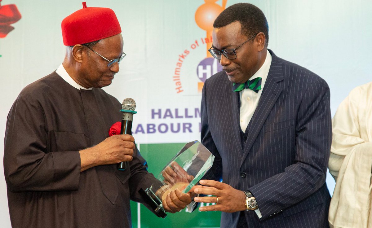 Hearty congratulations to Chief Emeka Anyaoku, Nigeria’s eminent elder statesman on turning 88 years. An exemplary leader, a beacon of hope, a trailblazer who inspires all of us to be the best we can be. He excelled as Commonwealth Secretary General. We are following your steps💕