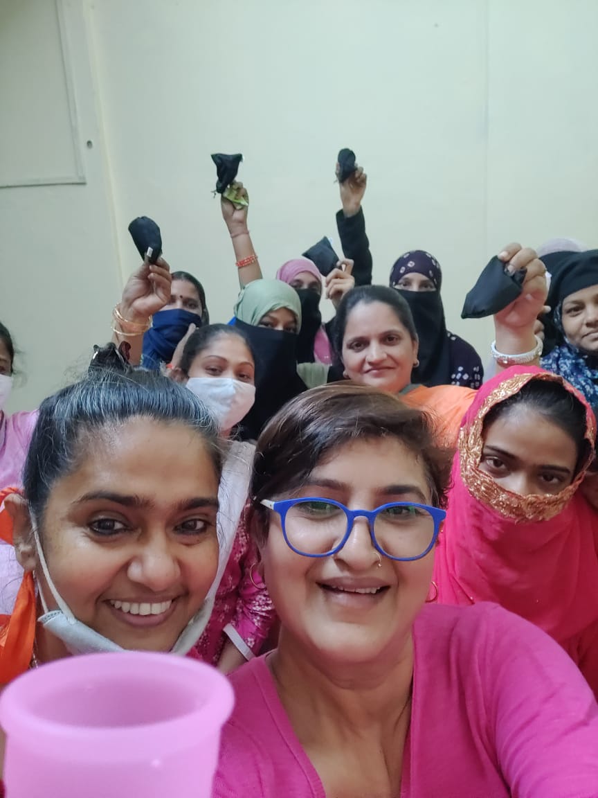 SquadPads's tweet photo. #Mumbai  #PadSquadders Farida &amp; @Chhitra3 are thrilled with the response from the wonderful women, on #menstrualcups. #PadSquad is committed to sustainable #menstrualhygiene solutions that will help #girls #women &amp; #motherearth. Thank You @ATEChandrafdn @PeeSafe for your support https://t.co/Xrasnr1yXl