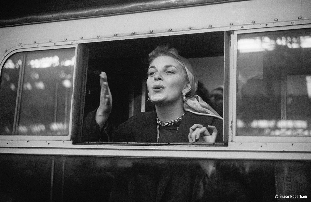pollyrusyn's tweet photo. Show a little love for the wonderful work of Grace Robertson OBE who passed away on 11/01/21 🖤 #photography #picturepost #gracerobertson https://t.co/fO0oozJ8A3
