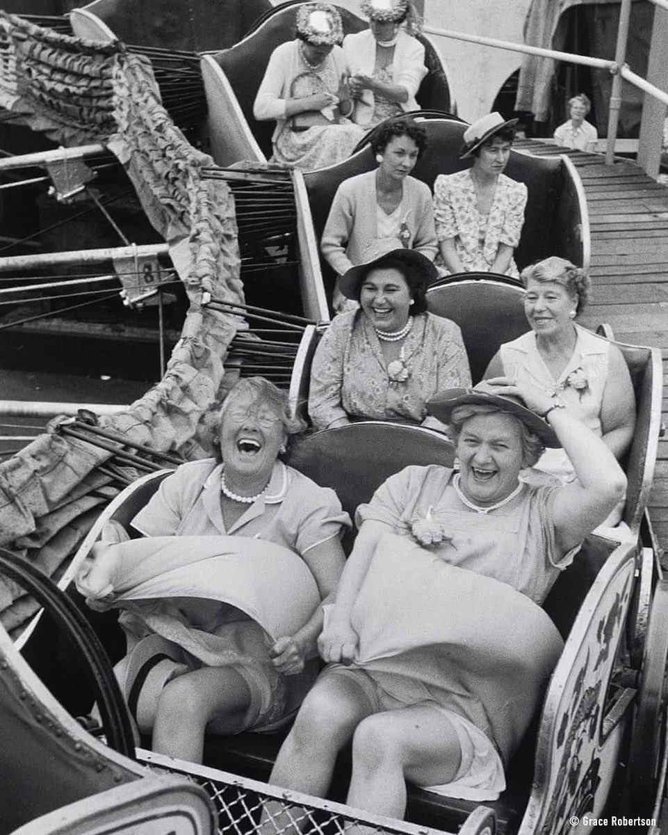 pollyrusyn's tweet photo. Show a little love for the wonderful work of Grace Robertson OBE who passed away on 11/01/21 🖤 #photography #picturepost #gracerobertson https://t.co/fO0oozJ8A3