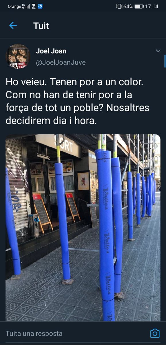 xavifar's tweet photo. Voldria pensar que al Joel Joan se l'hi ha atrevessat el vermut... però no, ho diu convençut i de veritat, i les 1000 i pico persones que el retwetegen també ho pensen de veritat! #AngelaMaria quin país ens ha quedat! 🤯 https://t.co/eQdEtyYZLF https://t.co/kjZTVIwJBO