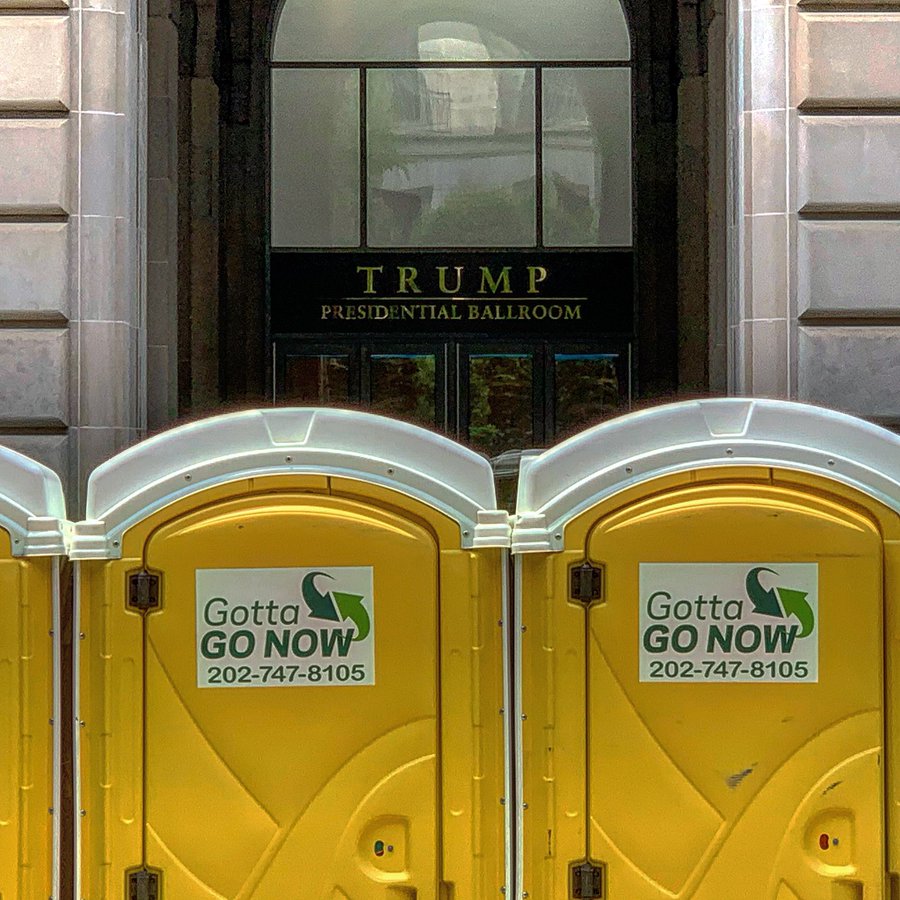zippyman818's tweet photo. @cspan @cspanradio Wonder if the contracts for the portable toilets still get paid in the event of an #inauguration cancellation? Many companies provided thousands of them in 2017, and at the last minute were ordered to tape over their names. #personalcomfort #deFactoFencing #DonsJohns #BidenInaug https://t.co/KSZeEjNxI7