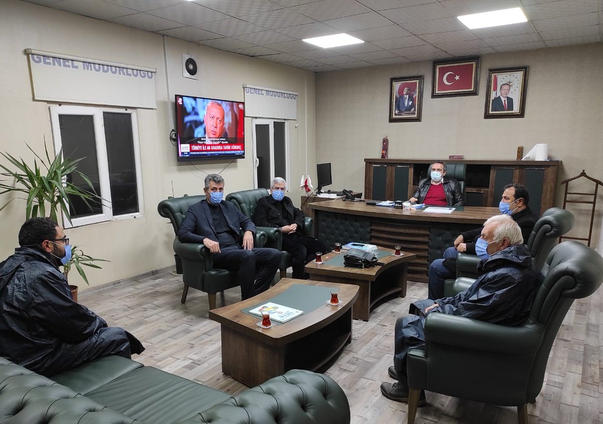 Şanlıurfa genelinde yaşanan yağıştan dolayı, oluşacak sıkıntıları bertaraf edebilmek için tüm ekiplerimizle 13 ilçemizde 7/24 çalışmalarımızı sahada aralıksız sürdürmekteyiz.  

#YaparsaZeynelBaşkanYapar #BüyükşehirÇalışıyor #ŞuskiHizmetinizde