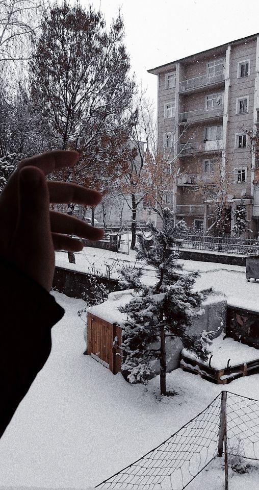 GozdeEmin2405's tweet photo. İşte Kar ❄️.                İşte yâr  👫 https://t.co/U88pYLTVg8