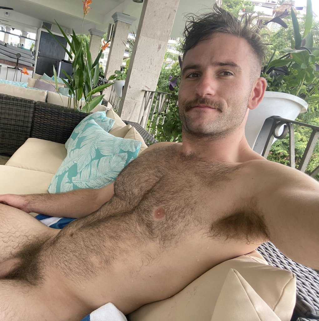 Hairy chest, pits and bush 😍
#hairy #pits #armpits #gayotter #gayscruff #hairypits #musky #axilaspeludas #hairychest #peludo