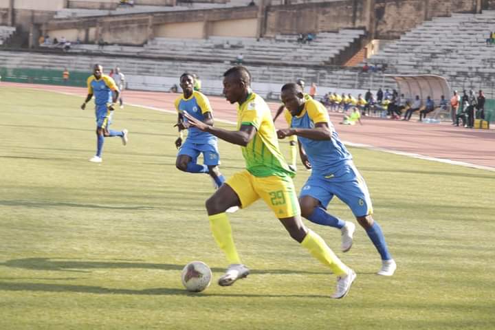 plateau_united's tweet photo. 65' Jesse Akila has been lively in attack as we look to add more goals to the score line.
#PLAADA https://t.co/AuJ7zMoQsa