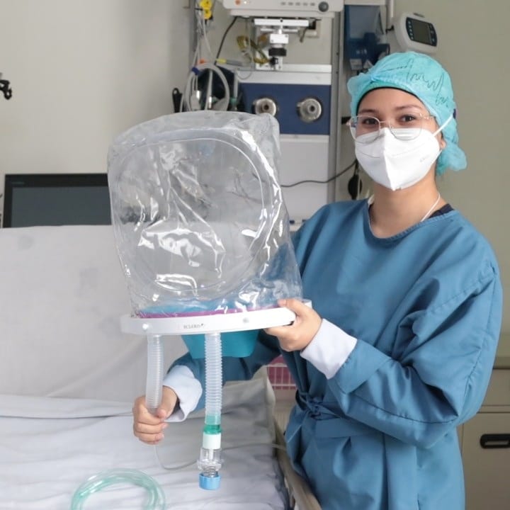 SubRedSur's tweet photo. #ElDato La@SubredSur es la primera institución pública del país en adquirir estos dispositivos de última tecnología para el tratamiento de pacientes con Síndrome de Dificultad Respiratoria Aguda a causa del Covid-19.
#NoBajamosLaGuardia
#LePonemosElCorazón💕 https://t.co/GPzs1E5nba