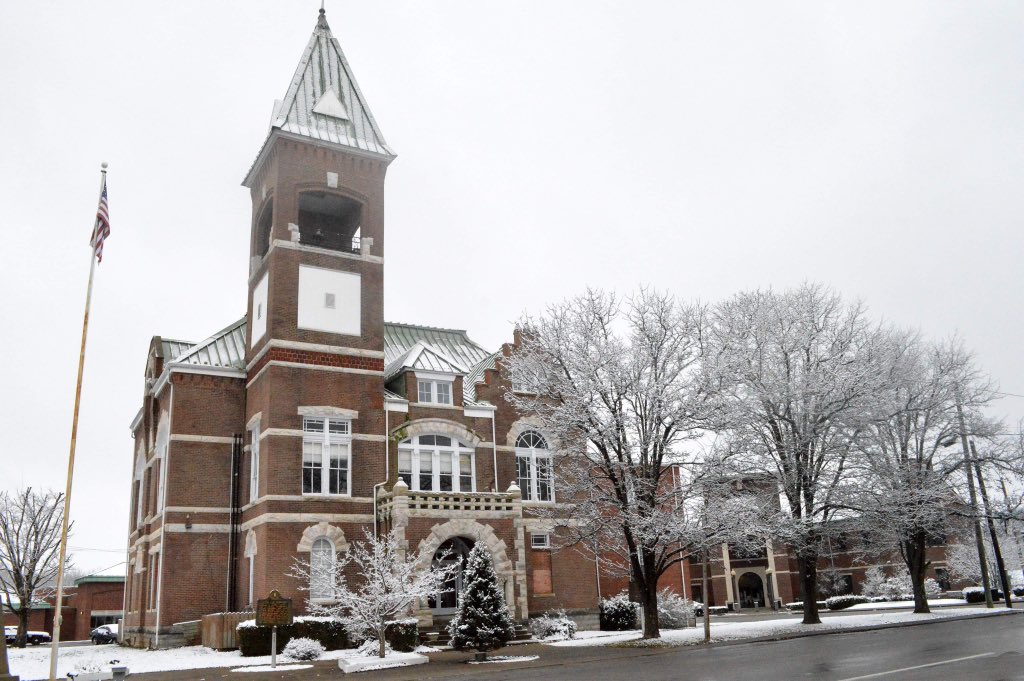 liberty_ky's tweet photo. Yesterdayβs snow provided some beautiful scenes in downtown Liberty and across Casey County. Historic Casey County Courthouse.
πΈAmy Barlow
#findingliberty #liberty #libertyky #caseycounty #kytourism #travelky #stayclosegofar #kentucky #smalltowncharm #downtown #historic https://t.co/HwVetZX5rv