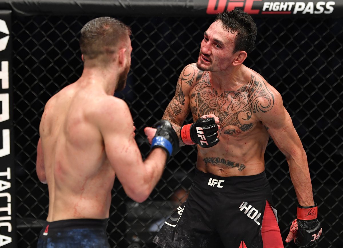 Masterpiece! <a href="/BlessedMMA/">Max Holloway</a> delivered a Performance of the Decade last night 😤

[ #UFCFightIsland7 | #InAbuDhabi | <a href="/VisitAbuDhabi/">Experience Abu Dhabi</a> ]