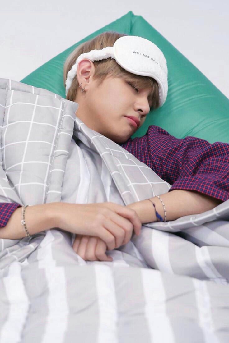 lilivleo's tweet photo. คืนนี้หลับฝันดีนะคะ รักน้ารักเท่าโลกเลย 
TAEHYUNG YOU ARE PERFECT https://t.co/BvlQdlsGVP