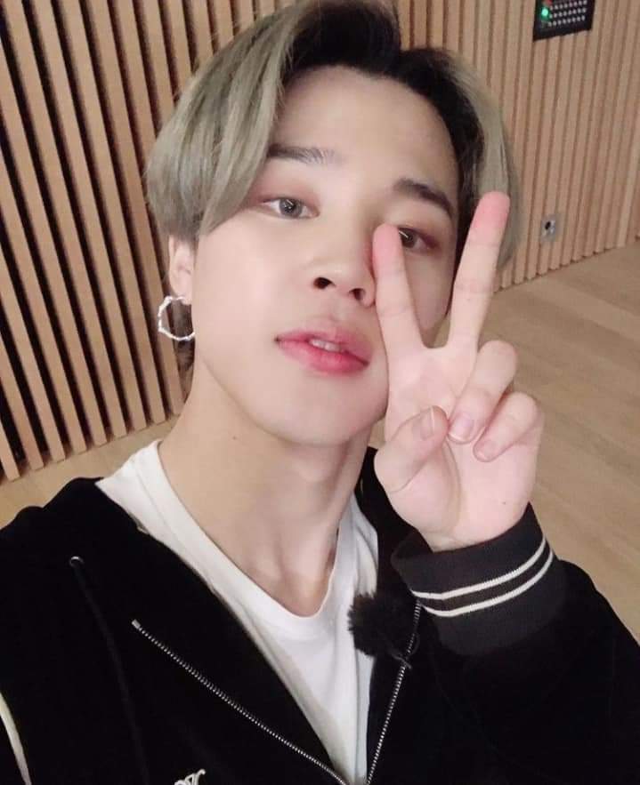 ARMYKhit3's tweet photo. #TaehyungWeLoveYou
#TaehyungYouArePerfect
#JiminWeLoveYouSoMuch
#JiminYourArePerfect https://t.co/rvFZtqhGE0