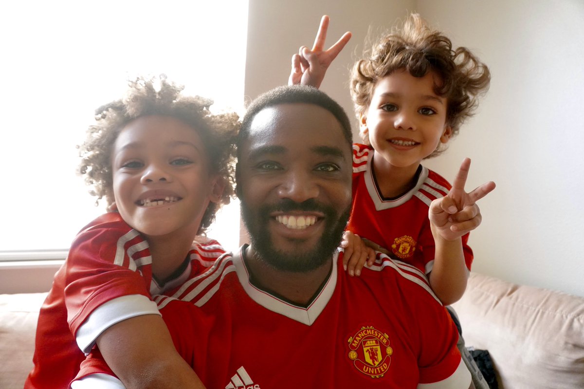 iarthurjohnson's tweet photo. Crazy hair we don’t care!  Let’s Go United! #ManUtd #MyPLMorning https://t.co/9EouDcYvAu