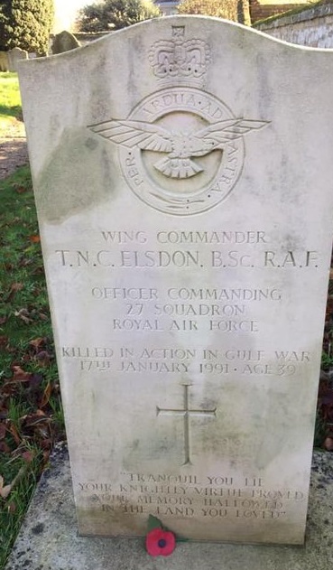 3/Tragically, a few minutes earlier, the formation had seen a huge explosion as the No3 Tornado crashed, cause unknown.Pilot & OC  @27_Sqn Wg Cdr Nigel Elsdon (R in photo) & Nav Max Collier (L) were killed2nd Muharraq Tornado lost in 12 hrs; whole detachment is shakenRIP gents