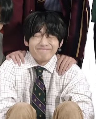 Fallinkooky's tweet photo. TAEHYUNG YOU ARE PERFECT
รู้มั้ยว่าตอนแทอยู่ดีๆก้นิ่ง ไม่ยิ้ม ไม่เล่นซนบ่อยๆเหมือนก่อนๆ ตอนนั้นใจเสียมาก คิดตลอดว่าแทเป็นอะไร คิดมาก เป็นห่วงมากอ่ะㅠㅠแต่ล่าสุดคือตอนไปให้สัมว่าแทหาวิธีทำให้มีค.สุขเจอแล้ว และตอนนี้แทมีค.สุขและแทก้กลับมายิ้มสดใสมากๆอีกครั้งอ่ะ เราดีใจมากเลยนะ (1) https://t.co/co0v85EiRd