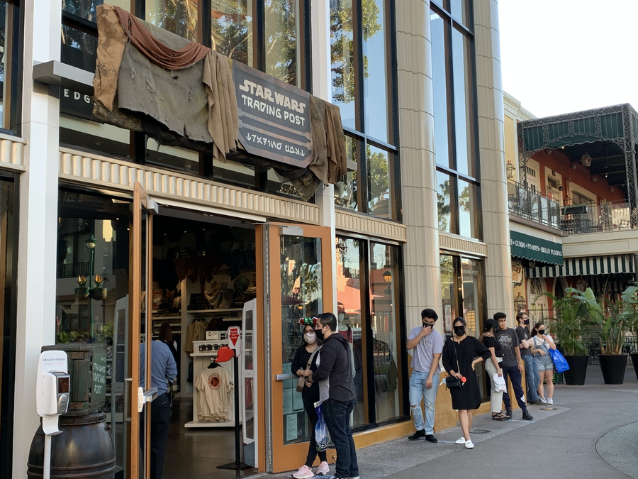 WDWNT's tweet photo. BREAKING: Rainforest Cafe at Downtown Disney Becoming Star Wars Trading Post

https://t.co/H1ajOmtU8e https://t.co/rI3JfauXKZ