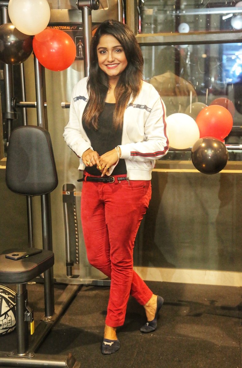 sayantani8's tweet photo. Grand opening of Rival Fitness Studio 5 at behala(11th jan )

#Latepost #gymopening #behalabranch

Best wishes to the team Rival Fitness Studio
Love u bro Subhrajyoti Paul Chowdhury...We r proud of u..
@Debaparna12 @OM_Sahani15 @mimidutt https://t.co/e3ss3mA4qk