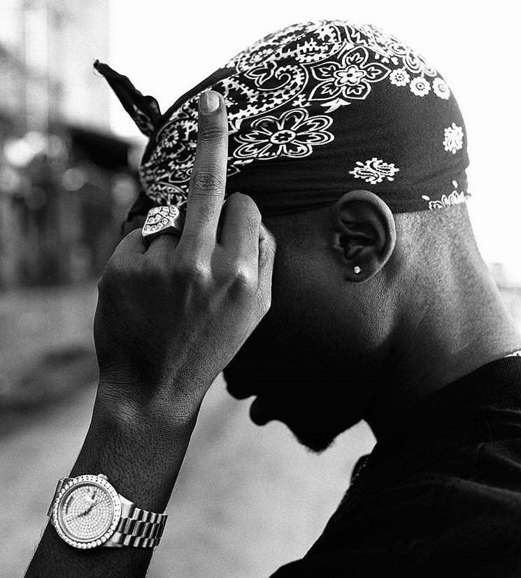 I could write an entire book about Tupac and his life, but this thread highlights some of the most important parts of his come up and success. Tupac Amaru Shakur is the most important figure in Hip Hop history.