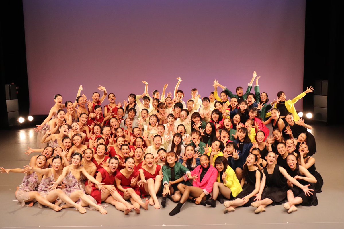 第19回 日本女子体育大学 舞踊学専攻 卒業公演 同じ場所であっても一年生の頃とはまた違う景色を見ることができ 全員で踊ったエンディングも感動的でした 卒公まであと 1日 Jwcpedance 第19回 日本女子体育大学 舞踊学専攻 卒業公演 同じ場所であっても一年生の頃とはまた違う景色を見ることができ 全員で踊ったエンディングも感動的でした 卒公まであと 1日 Jwcpedance