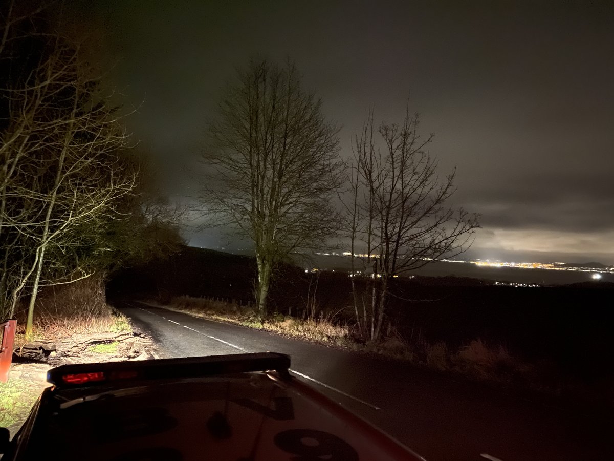 PSOSSWFife's tweet photo. Checking around some of the more rural parts of #SouthWestFife tonight. Starting off near to the #DalgetyBay and #Aberdour areas following the mini digger theft from yesterday 👀👍. 

#CommunityCop #StayingVisible #OpPrinciple https://t.co/x0ZXPBKtP1