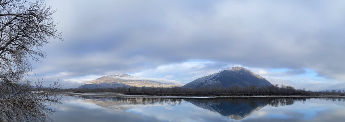 Beautiful Kamloops - out on a Winter Sunday walk alongside the river. Grateful to be living here 👐🏾